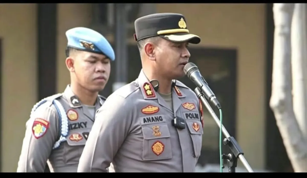 Polres Sampang Gelar Apel Jam Pimpinan, Kapolres Tekankan Kondusifitas Wilayah dan Mitigasi Bencana