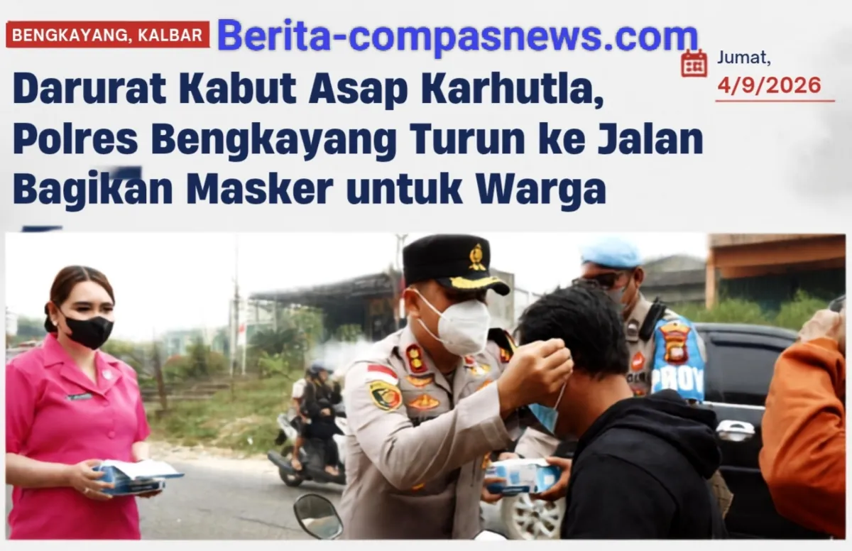 Darurat Kabut Asap Karhutla, Polres Bengkayang Turun ke Jalan Bagikan Masker untuk Warga