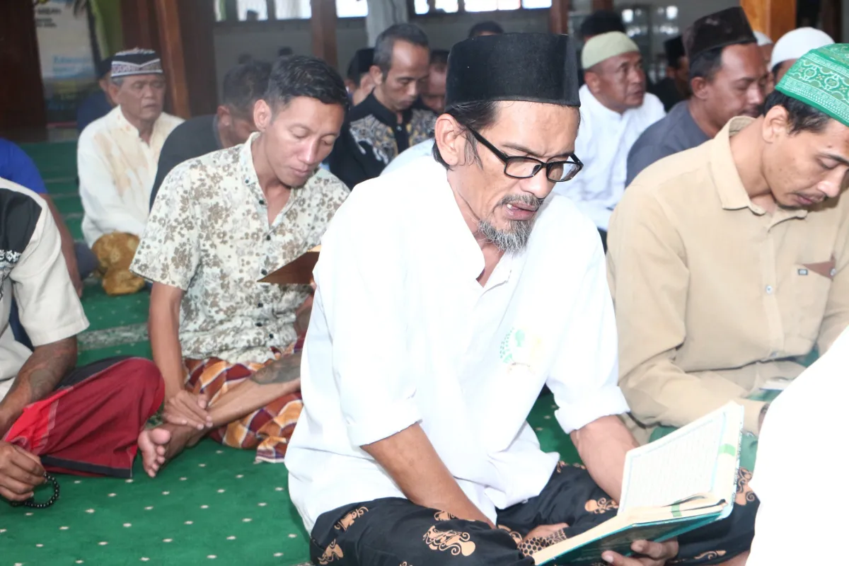 JUMAT BERKAH** *Lapas Kelas I Madiun Perkuat Pembinaan Kepribadian Warga Binaan melalui Pengajian Al-Kahfi