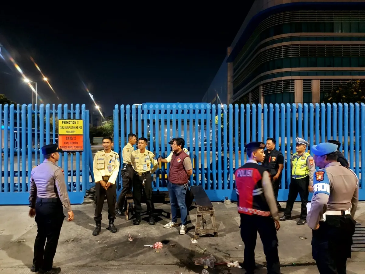 Patroli Cipta Kondisi Polres Pelabuhan Tanjung Priok, Polisi Sasar Sejumlah Objek Vital Antisipasi Gangguan Kamtibmas