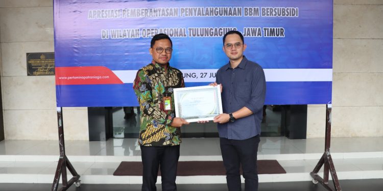 Pertamina Patra Niaga Berikan Penghargaan Kepada Mapolres Tulungagung